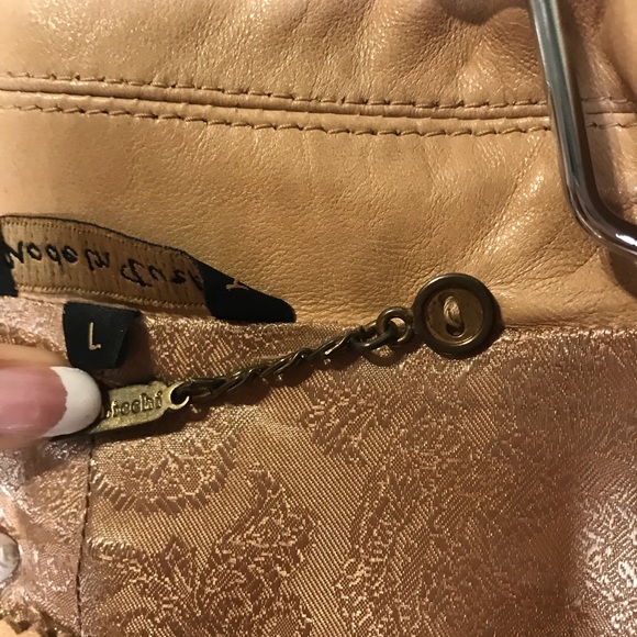 Bella Bicchi Tan Leather Jacket. - Picture 5 of 7